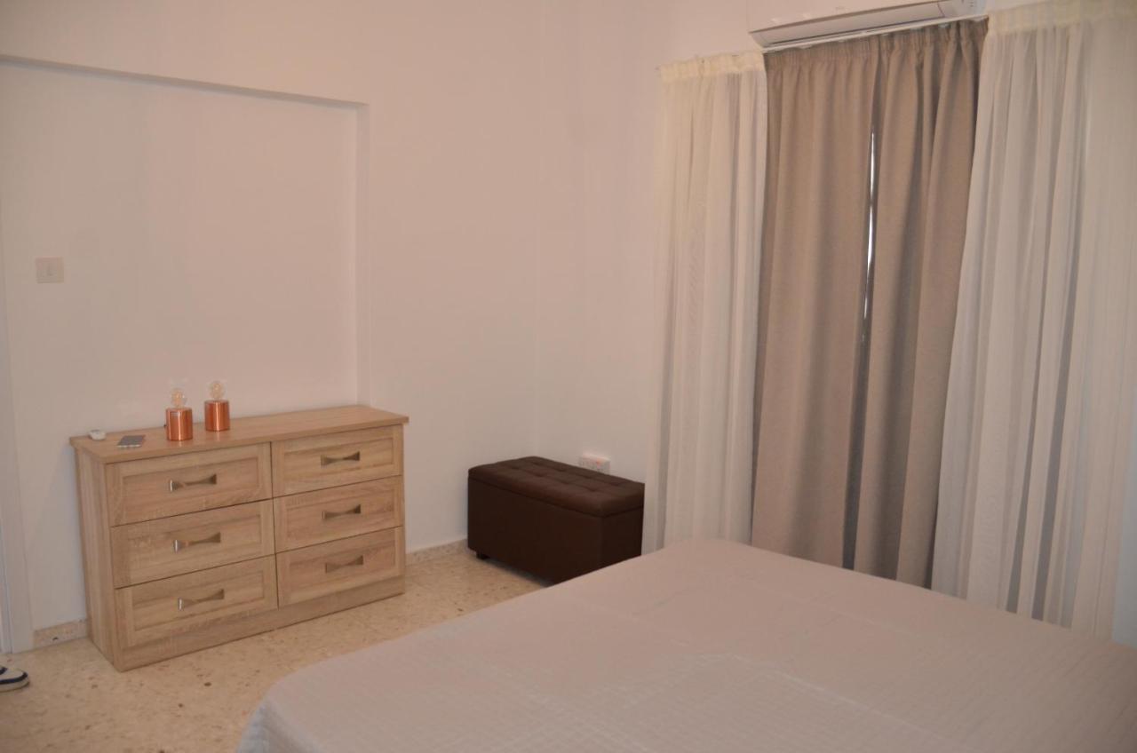 Almyria Apartments - By Imh Travel & Tours Paphos Exterior photo